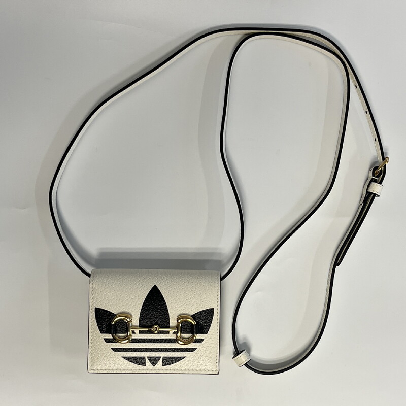 GUCCI ���� X �Ƶ�ٽ� Ȧ���� �̴� ������ �� ũ�ν��� 702248 ȭ��Ʈ Ŭ��ġ�� �޽��� ���� [YENAM] ��ǰ ���θ� ���� 